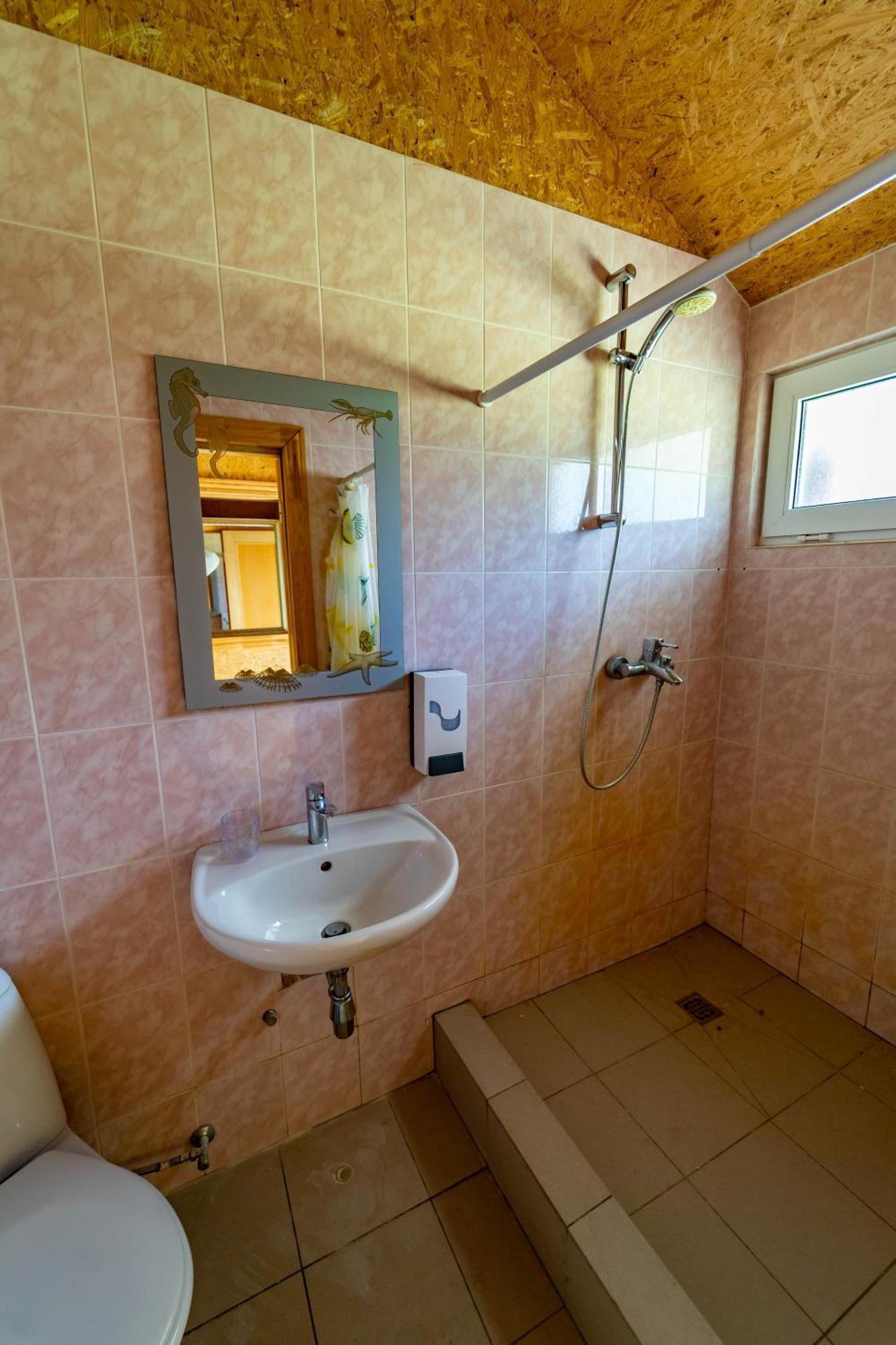 Imantas Nams Hotell Jurkalne Rum bild